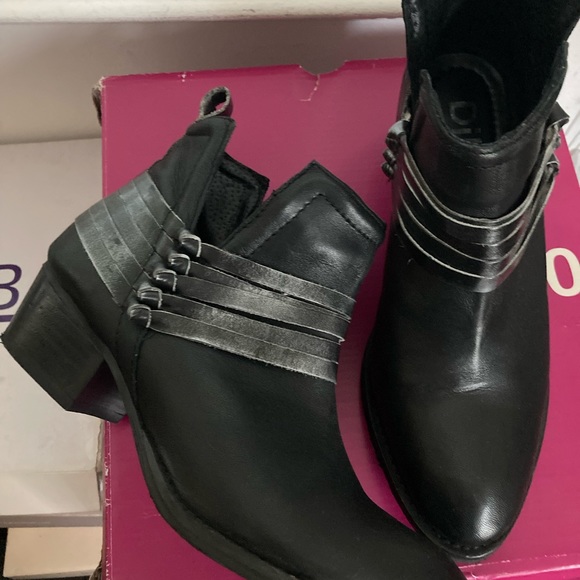 Ankle boots - Picture 2 of 9